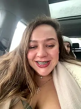 Snapshot of AurorHarris chatting on December 6, 9:59 am AurorHarris online show from December 6, 9:59 am