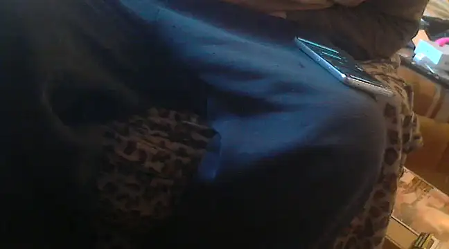 Snapshot of T-onyi chatting on February 21, 8:29 am T-onyi online show from February 21, 8:29 am