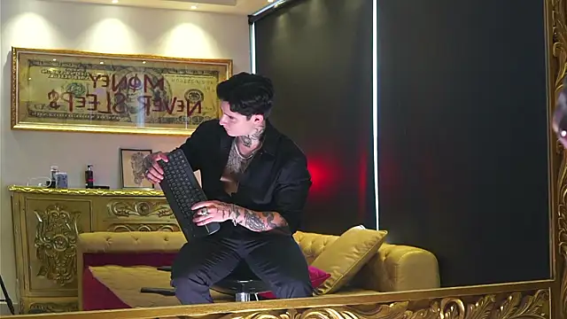 dantecoppolaa  online show from February 23, 7:36 pm