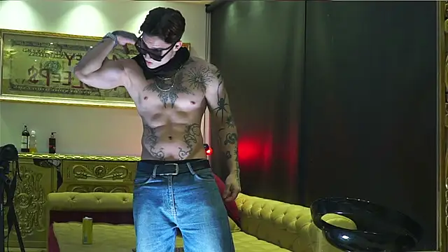Snapshot of dantecoppolaa_ chatting on June 27, 12:27 am dantecoppolaa online show from June 27, 12:27 am