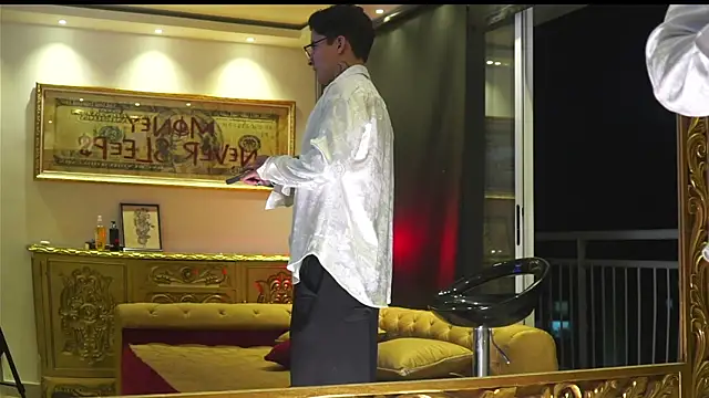 dantecoppolaa  online show from January 13, 1:42 am