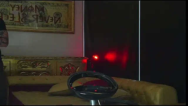 dantecoppolaa  online show from November 11, 10:37 pm