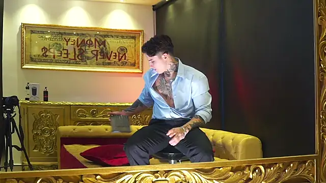 dantecoppolaa  online show from April 17, 11:18 pm