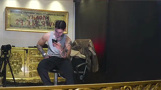 Snapshot of dantecoppolaa_ chatting on July 17, 10:51 pm dantecoppolaa online show from July 17, 10:51 pm