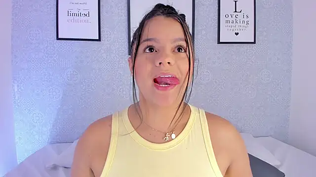 Natasha harper online show from October 22, 11:42 am