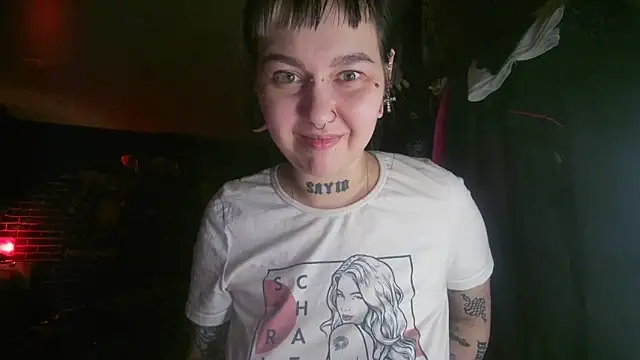 MoorderxDoll online show from February 2, 11:00 pm