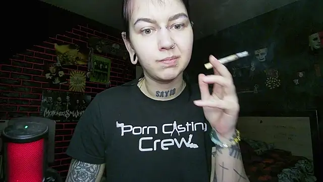 MoorderxDoll online show from March 23, 7:47 pm