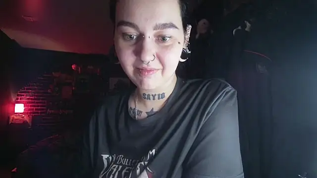 MoorderxDoll online show from February 14, 9:10 pm