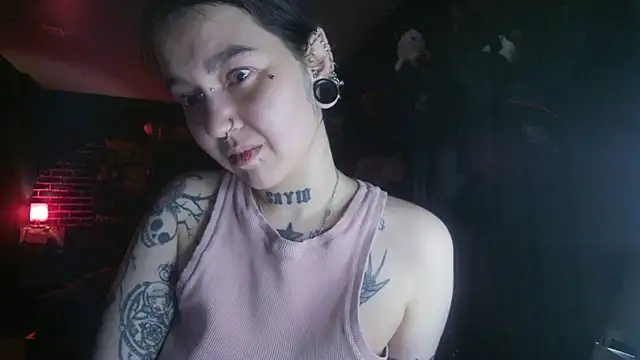 MoorderxDoll online show from February 16, 11:39 pm