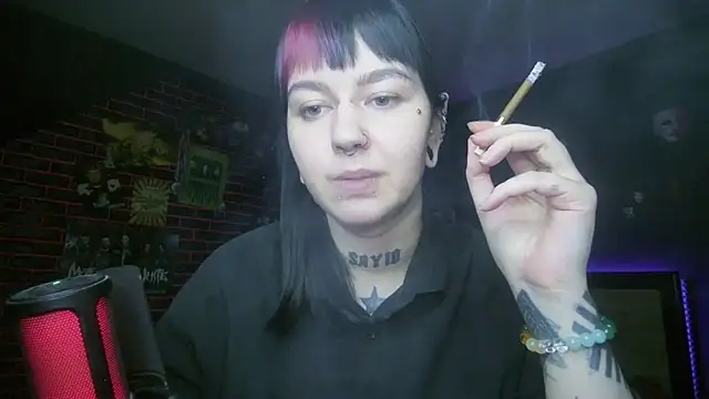 MoorderxDoll online show from March 4, 11:56 pm