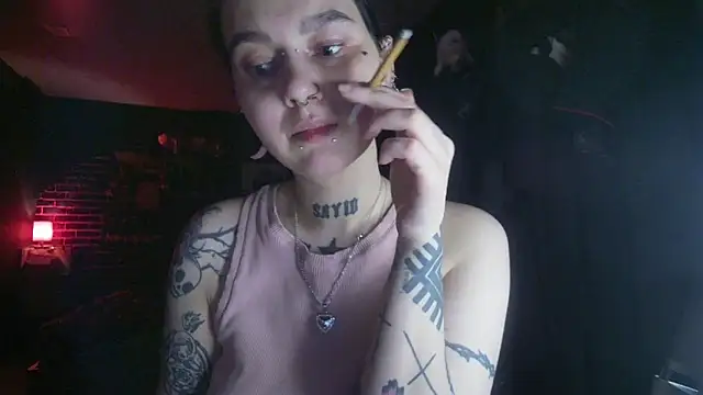 MoorderxDoll online show from February 16, 8:33 pm