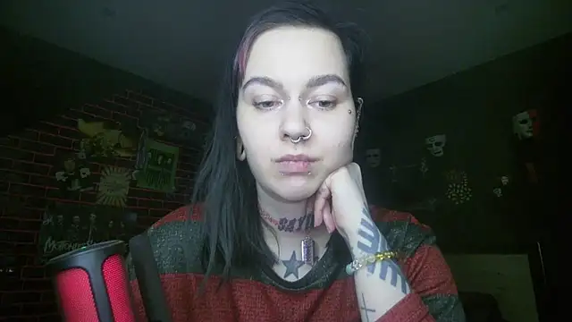 MoorderxDoll online show from October 5, 7:37 pm