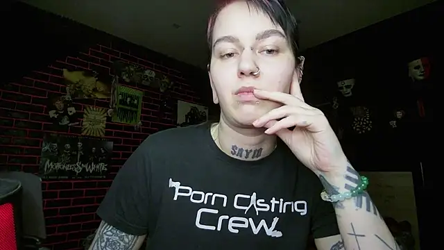 MoorderxDoll online show from March 20, 10:11 pm