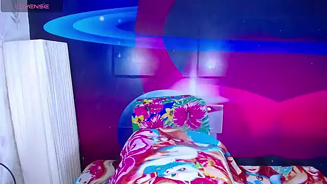 Cristalxxts online show from February 24, 7:15 pm