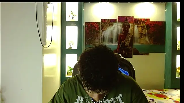 Snapshot of apolo_98 chatting on December 15, 12:49 pm apolo 98 online show from December 15, 12:49 pm