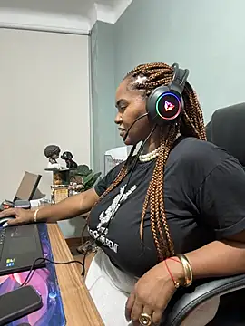 AliciaMiilf online show from July 8, 9:48 pm