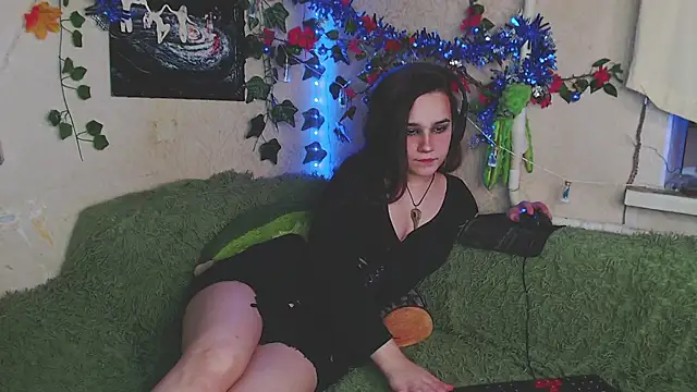 Tiny Witch online show from January 14, 11:08 pm