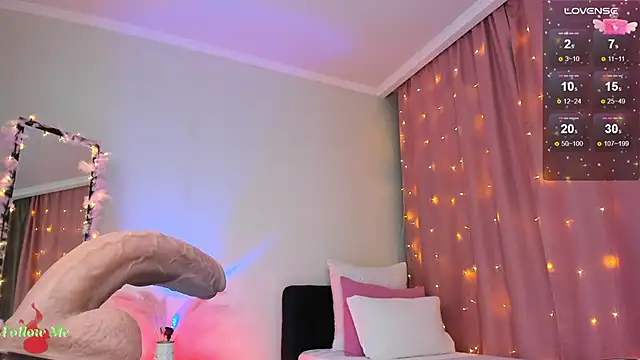 LeylaNoiry online show from February 22, 6:52 pm