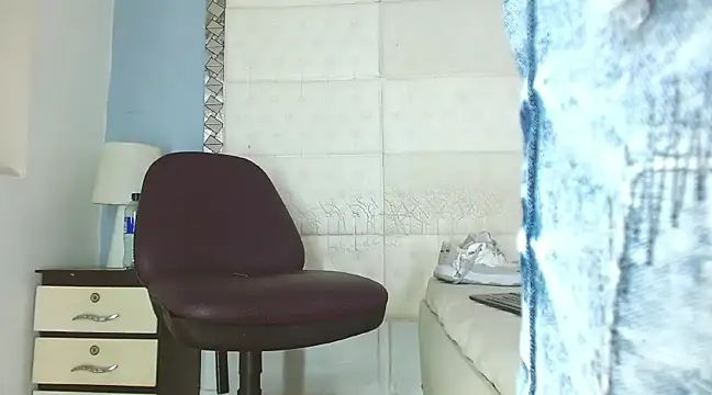 mailo bronw online show from December 20, 12:19 am