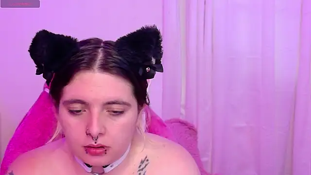 Snapshot of Sachi_Meow chatting on June 20, 5:51 pm Sachi Meow online show from June 20, 5:51 pm