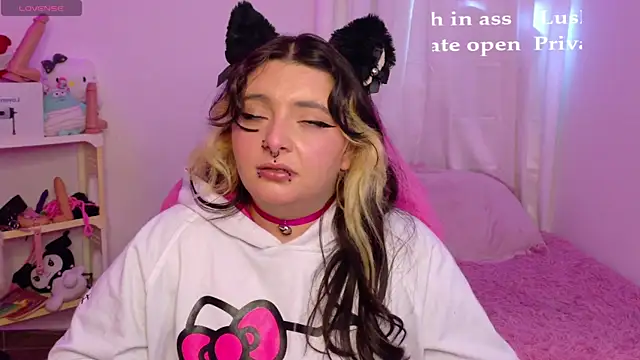 Sachi Meow online show from May 26, 7:12 pm