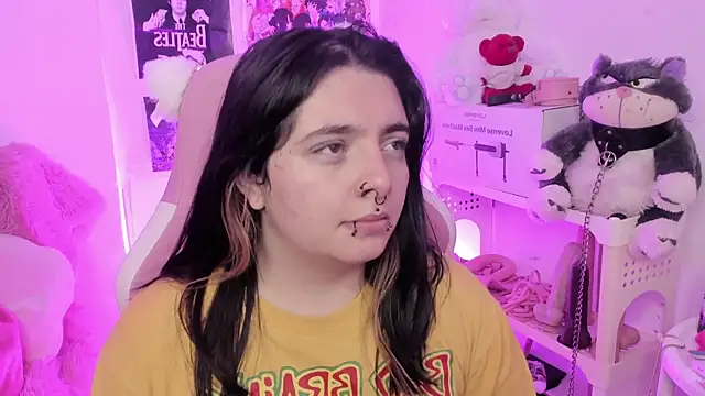 Snapshot of Sachi_Meow chatting on December 14, 11:49 am Sachi Meow online show from December 14, 11:49 am