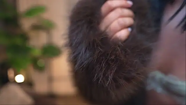 Miss beee online show from November 25, 11:59 pm