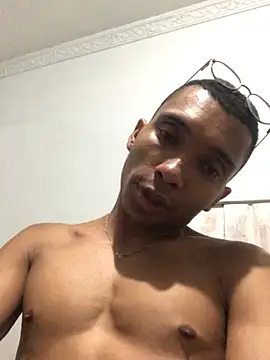 Aaronblack1  online show from March 19, 4:03 am