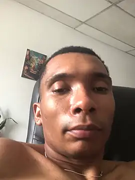 Aaronblack1  online show from April 3, 6:25 pm