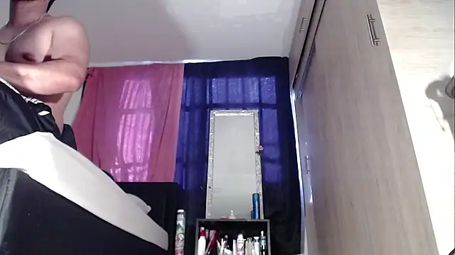 Tommhot online show from September 10, 8:19 pm