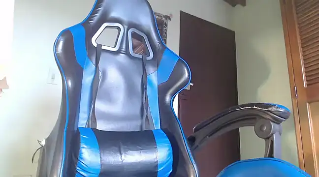 Tommhot online show from December 2, 9:34 pm