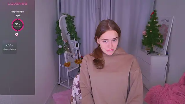 Snapshot of LovelyJessie chatting on December 18, 1:59 pm LovelyJessie online show from December 18, 1:59 pm