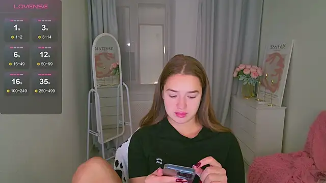 Snapshot of LovelyJessie chatting on November 25, 2:39 pm LovelyJessie online show from November 25, 2:39 pm