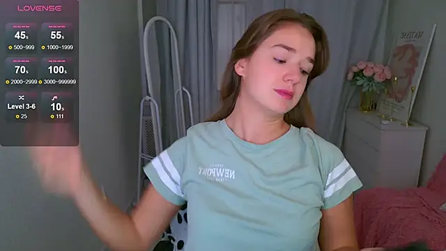 Snapshot of LovelyJessie chatting on November 11, 1:50 pm LovelyJessie online show from November 11, 1:50 pm