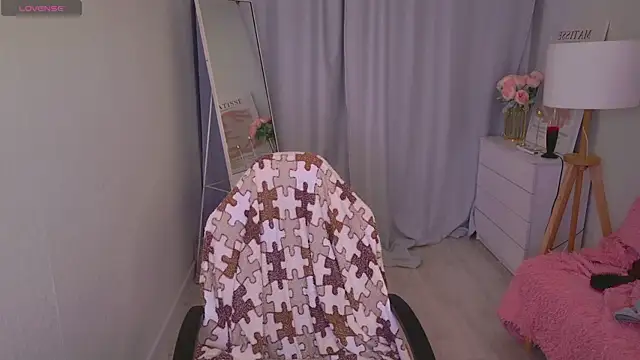 LovelyJessie online show from April 30, 2:02 pm
