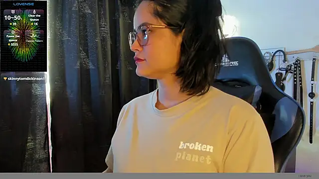 Snapshot of scarlet-kennedy98 chatting on January 20, 10:04 pm scarlet-kennedy98 online show from January 20, 10:04 pm