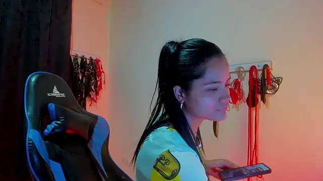 Snapshot of scarlet-kennedy98 chatting on October 25, 3:38 am scarlet-kennedy98 online show from October 25, 3:38 am