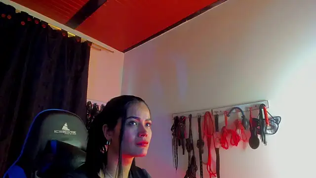 Snapshot of scarlet-kennedy98 chatting on October 18, 7:16 pm scarlet-kennedy98 online show from October 18, 7:16 pm