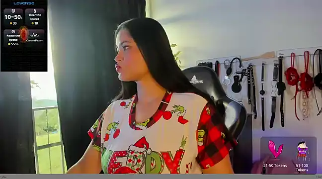Snapshot of scarlet-kennedy98 chatting on January 18, 9:55 pm scarlet-kennedy98 online show from January 18, 9:55 pm