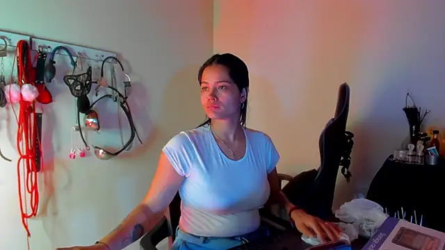 scarlet-kennedy98 online show from April 10, 8:05 pm