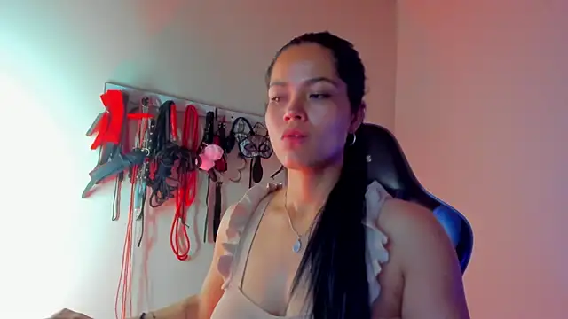 scarlet-kennedy98 online show from April 8, 7:48 pm