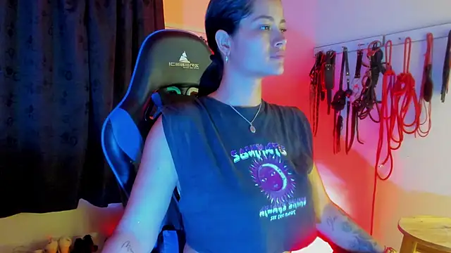 Snapshot of scarlet-kennedy98 chatting on December 2, 4:41 pm scarlet-kennedy98 online show from December 2, 4:41 pm