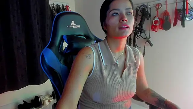 Snapshot of scarlet-kennedy98 chatting on November 4, 10:24 pm scarlet-kennedy98 online show from November 4, 10:24 pm