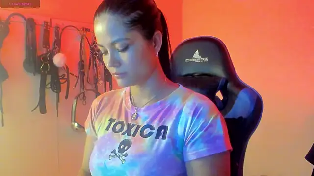 scarlet-kennedy98 online show from July 16, 8:28 pm