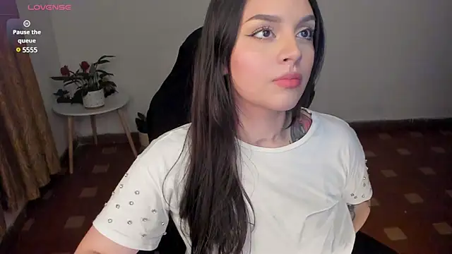 Snapshot of anaveleeez chatting on March 20, 7:03 am anaveleeez online show from March 20, 7:03 am