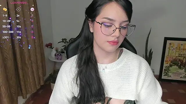 Snapshot of anaveleeez chatting on October 11, 2:12 am anaveleeez online show from October 11, 2:12 am