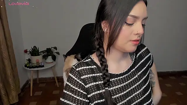 Snapshot of anaveleeez chatting on February 2, 11:32 pm anaveleeez online show from February 2, 11:32 pm