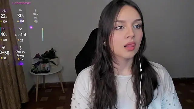 Snapshot of anaveleeez chatting on February 23, 2:51 am anaveleeez online show from February 23, 2:51 am