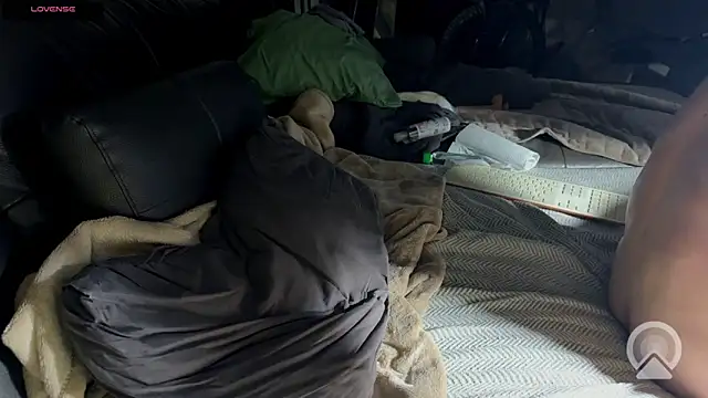 ericeric507 online show from October 29, 5:12 pm