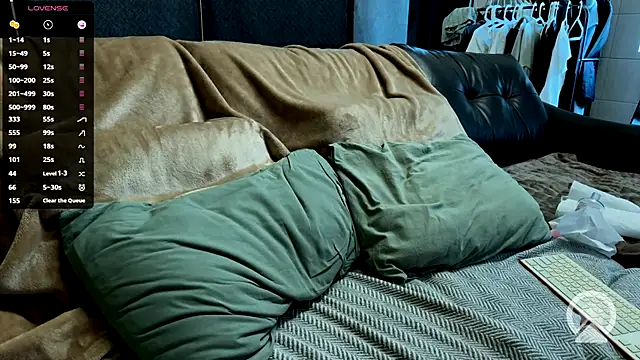 ericeric507 online show from September 28, 5:36 am